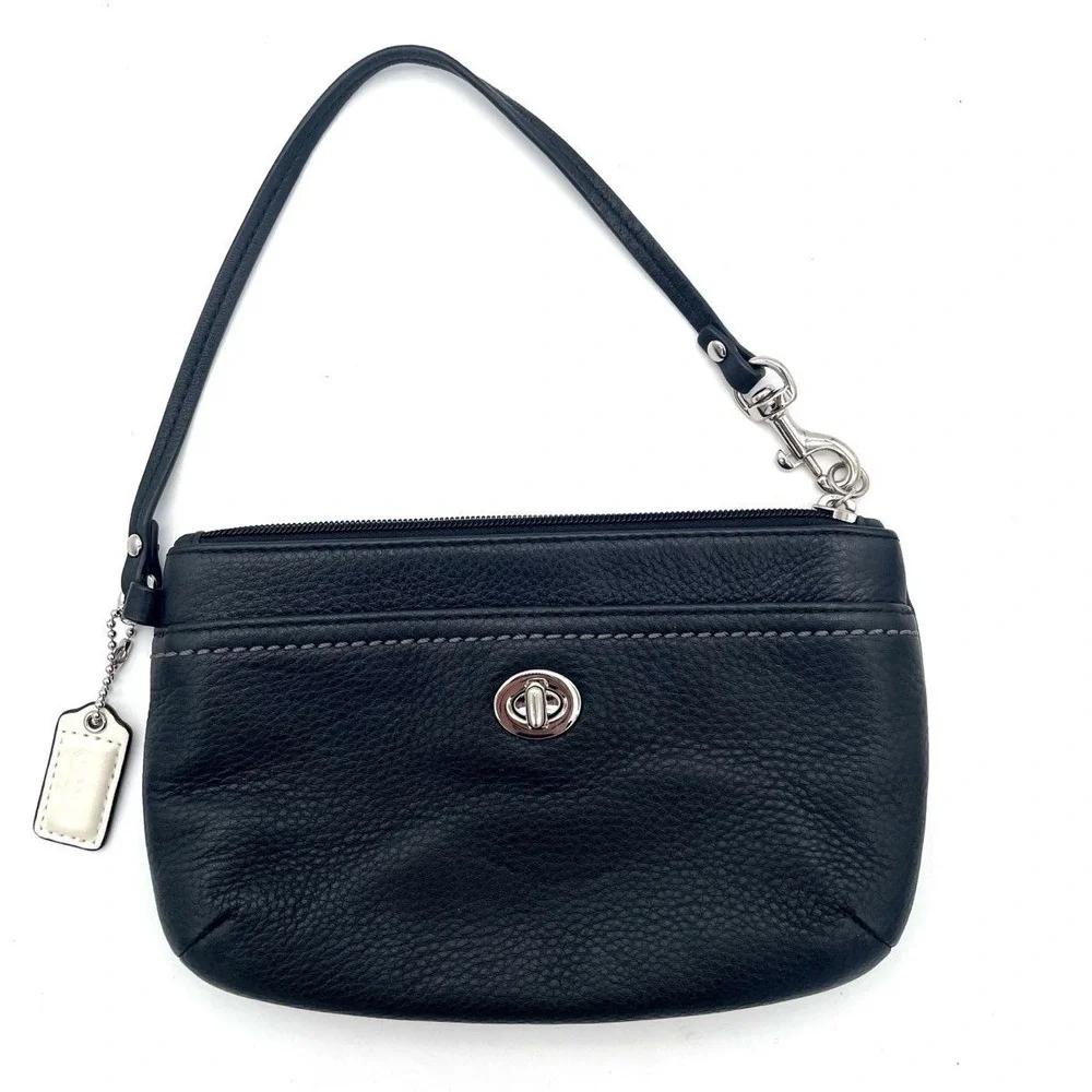Coach Women's Chelsea Turnlock Pebble Leather Wristlet Black Silver Hardware